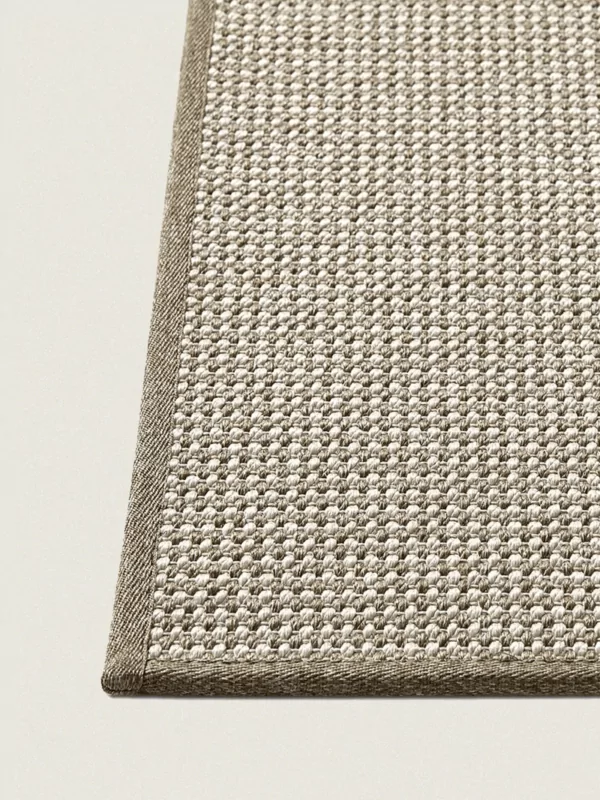 Buitenkleed in 2 kleuren fijn in beige en bruin
