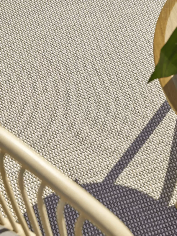 Op maat te maken buitenkleed fijn in 2 kleuren zand met wit close-up