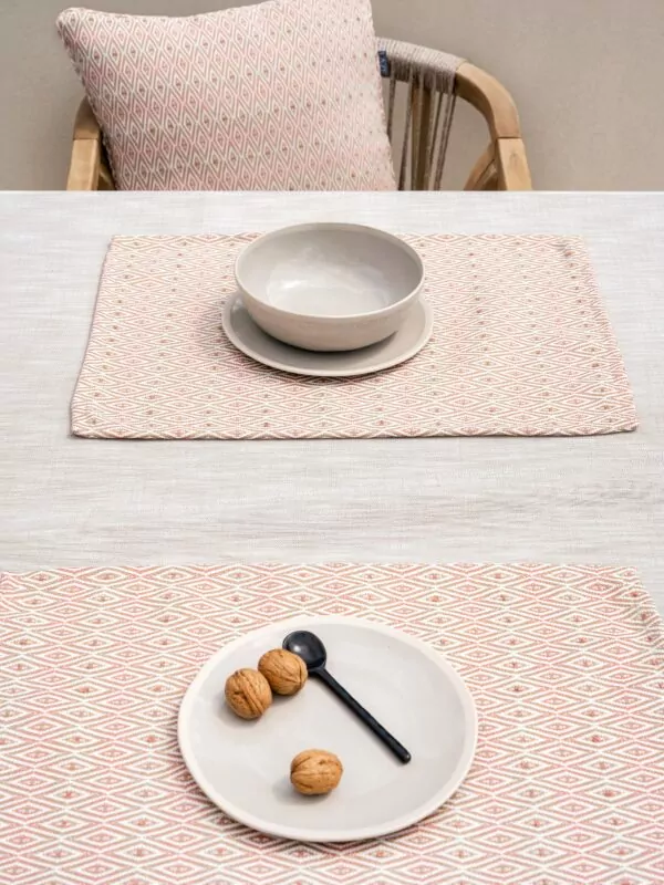 LAZE outdoor tablecloth 'Misty' beige and diamond blush placemats