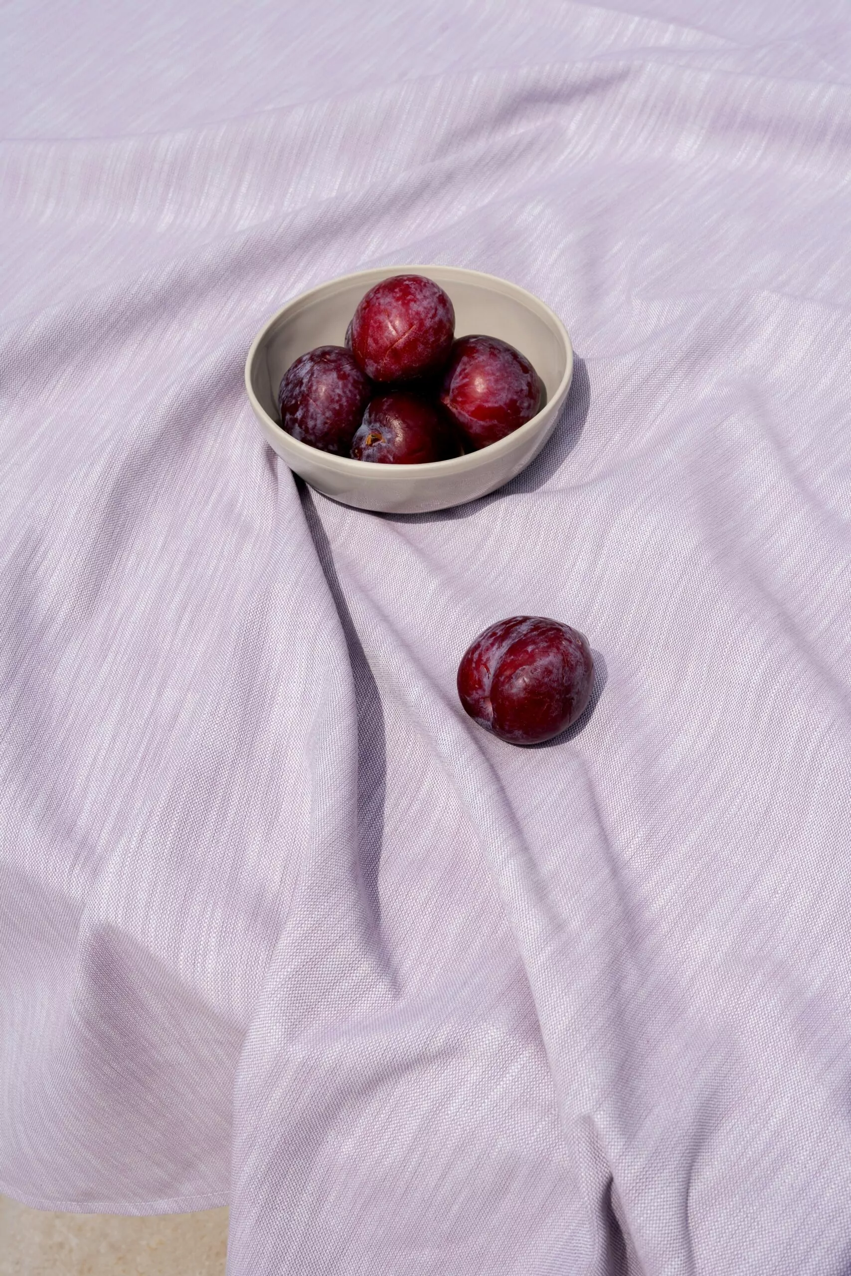 LAZE outdoor tablecloth 'Misty' lilac