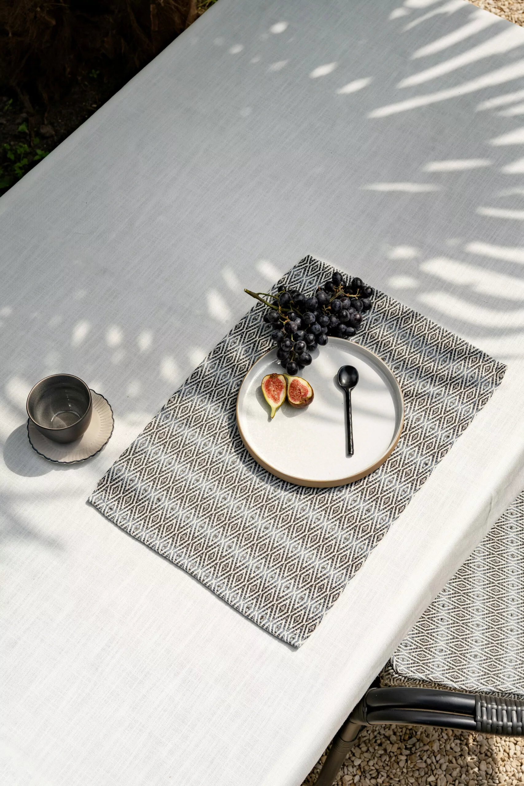 LAZE outdoor tablecloth ‘Misty’ white