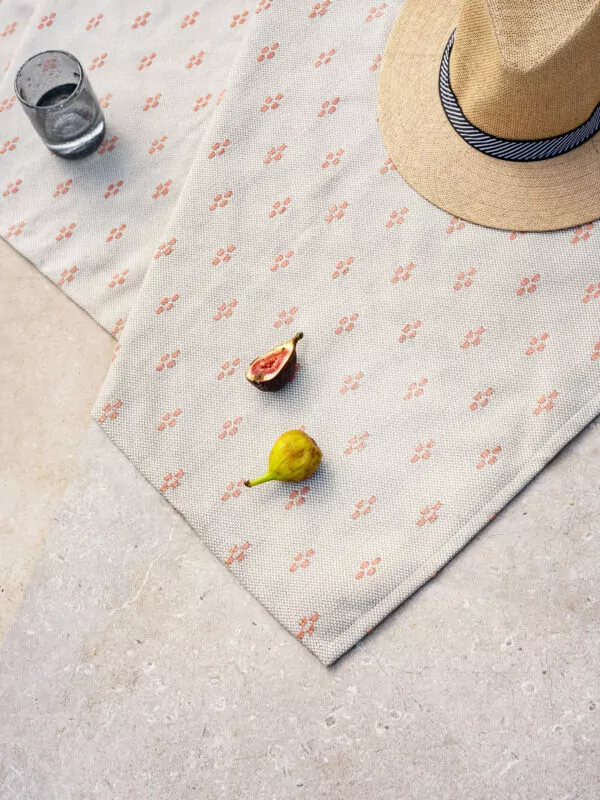 LAZE table runner clover blush