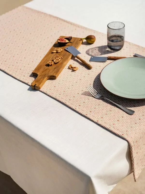 LAZE outdoor tablecloth 'Misty' white and table runner diamond blush