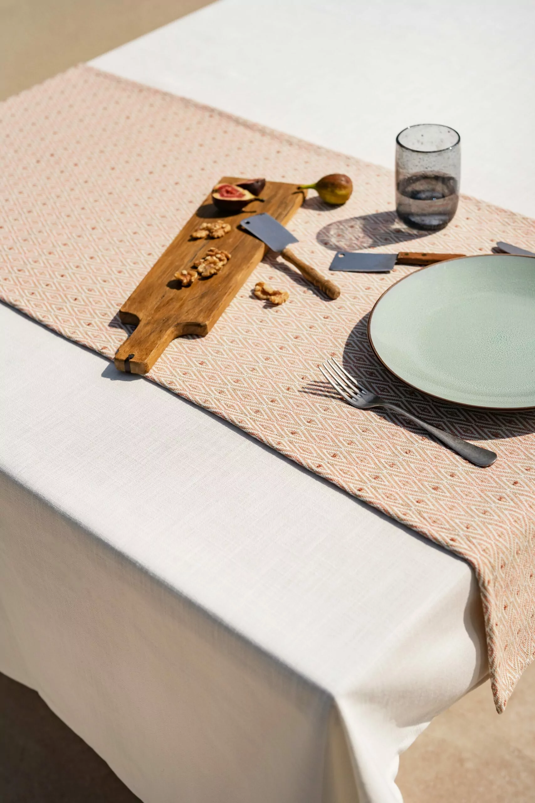 LAZE outdoor tablecloth 'Misty' white and table runner diamond blush