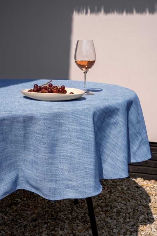 LAZE round outdoor tablecloth 'Misty' blue - 165 cm