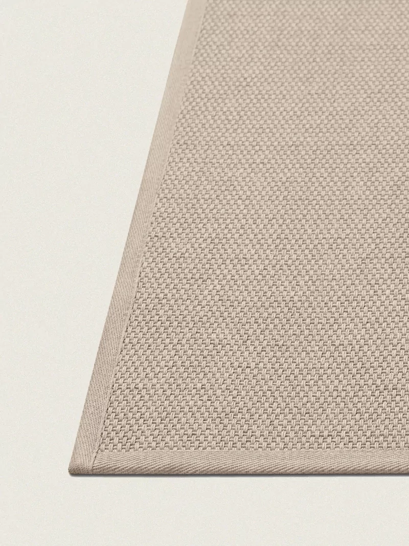 Fijn geweven buiten vloerkleed beige