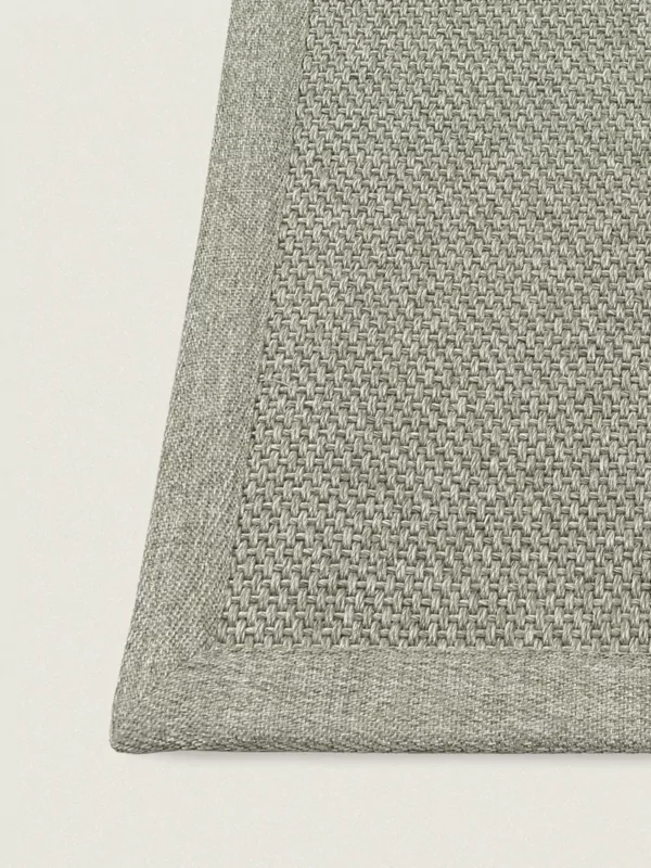 Fijn geweven buiten vloerkleed op maat gemaakt in kleur taupe